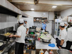 以严谨的立场、务实